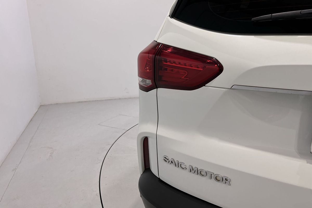 2018 LDV D90 Luxe SV9A