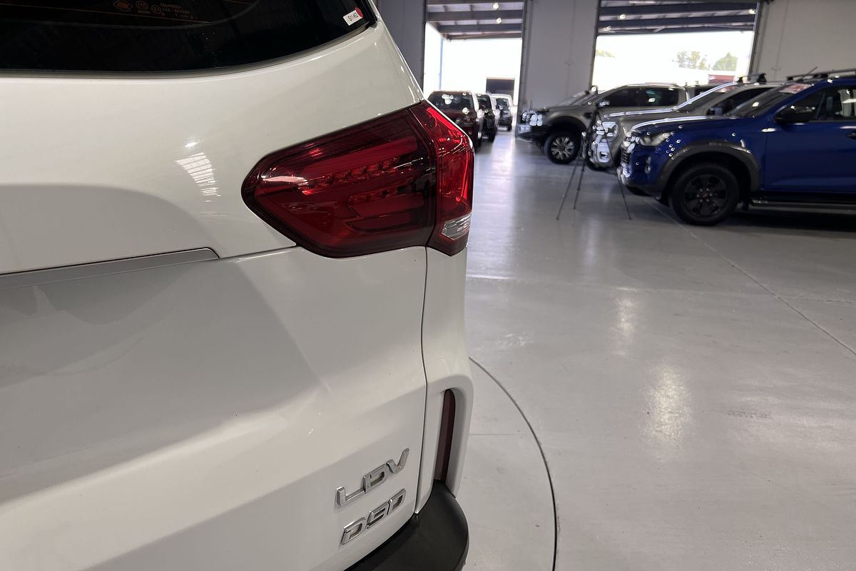 2018 LDV D90 Luxe SV9A