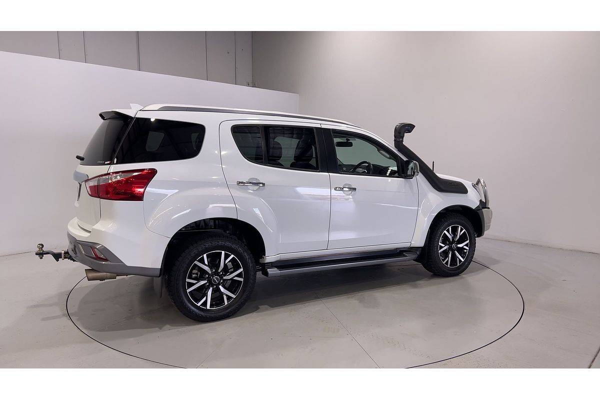 2020 Isuzu MU-X LS-T