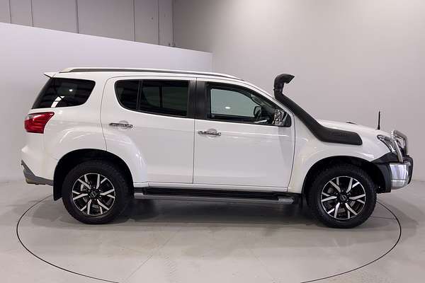 2020 Isuzu MU-X LS-T
