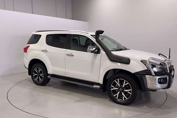 2020 Isuzu MU-X LS-T