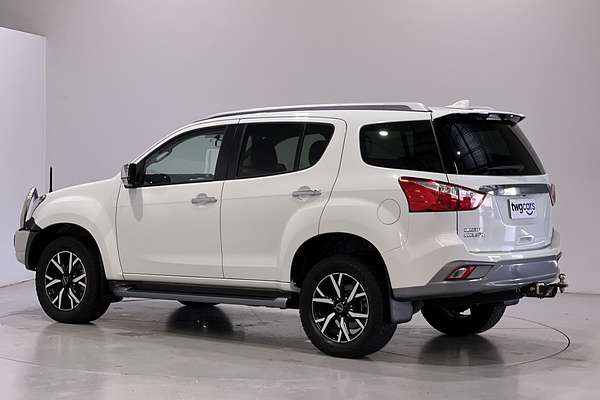 2020 Isuzu MU-X LS-T