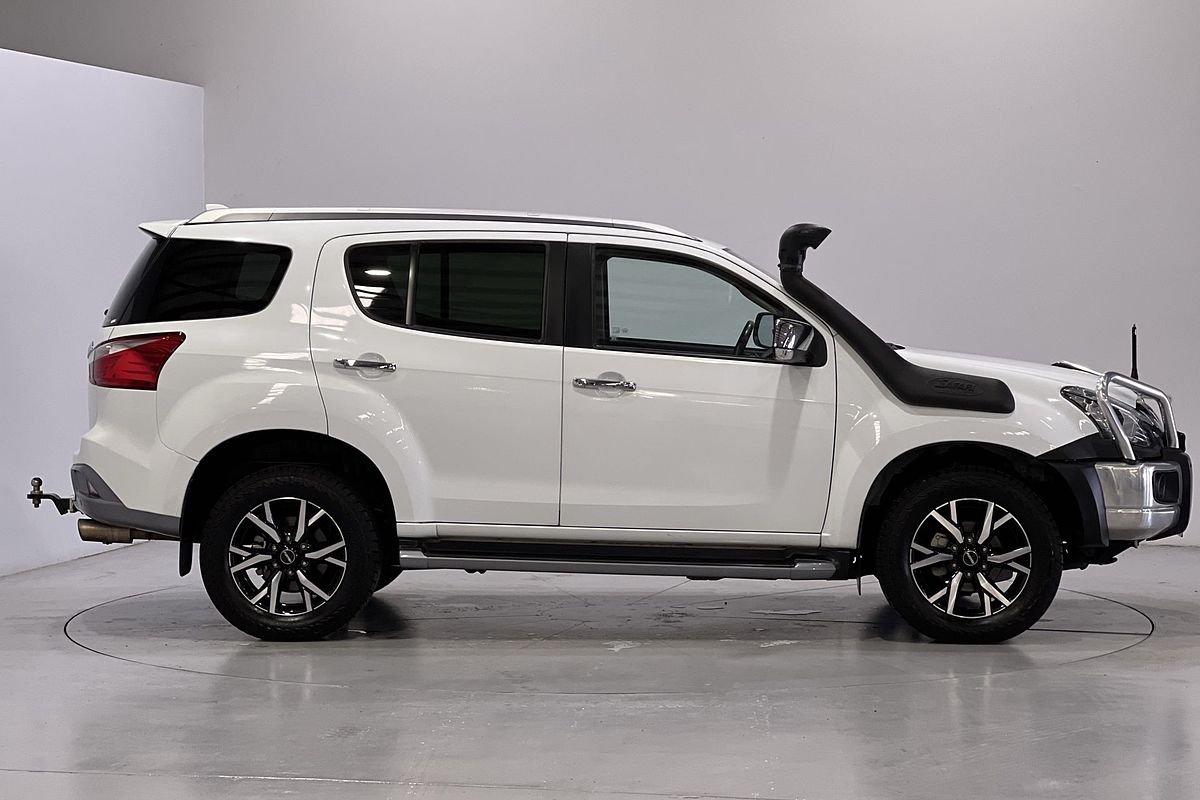 2020 Isuzu MU-X LS-T