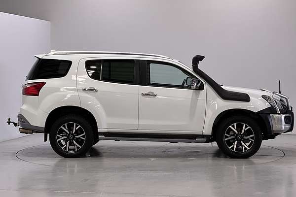 2020 Isuzu MU-X LS-T