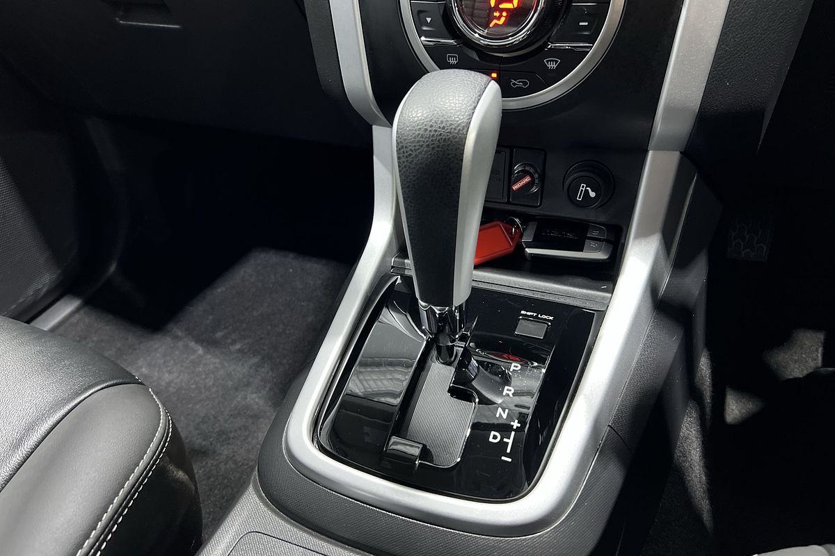 2020 Isuzu MU-X LS-T