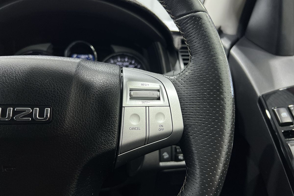2020 Isuzu MU-X LS-T