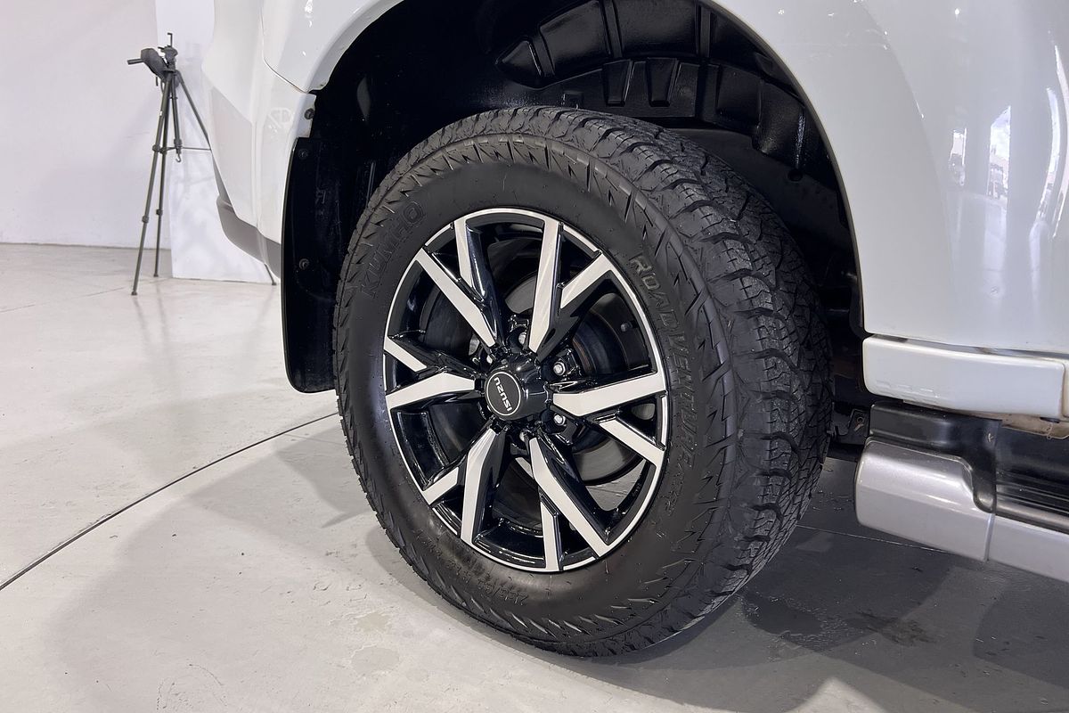 2020 Isuzu MU-X LS-T