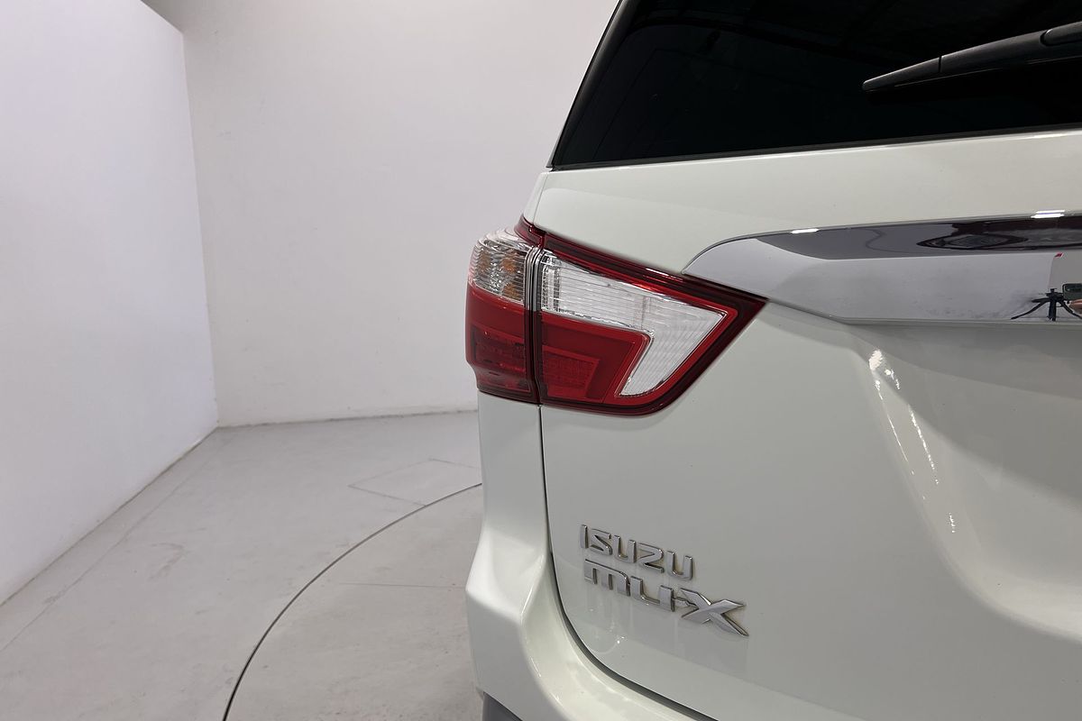 2020 Isuzu MU-X LS-T