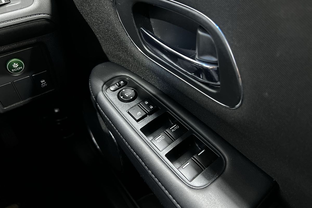 2017 Honda HR-V VTi-S