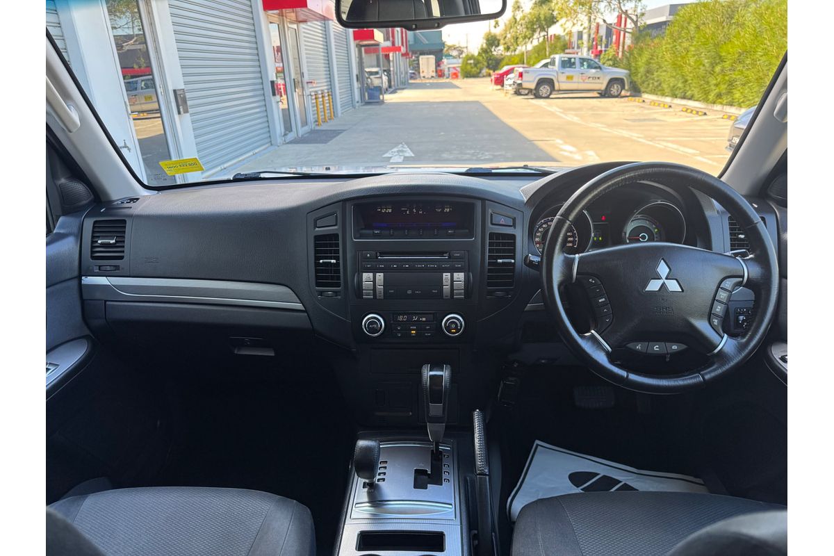 2010 Mitsubishi Pajero GLS NT