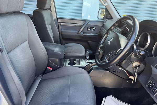2010 Mitsubishi Pajero GLS NT