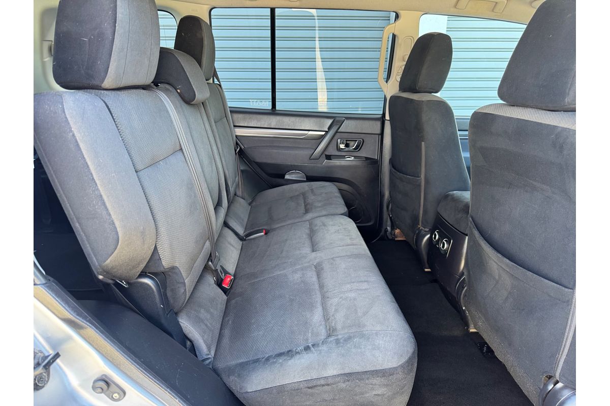 2010 Mitsubishi Pajero GLS NT