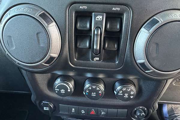 2011 Jeep Wrangler Unlimited Sport JK