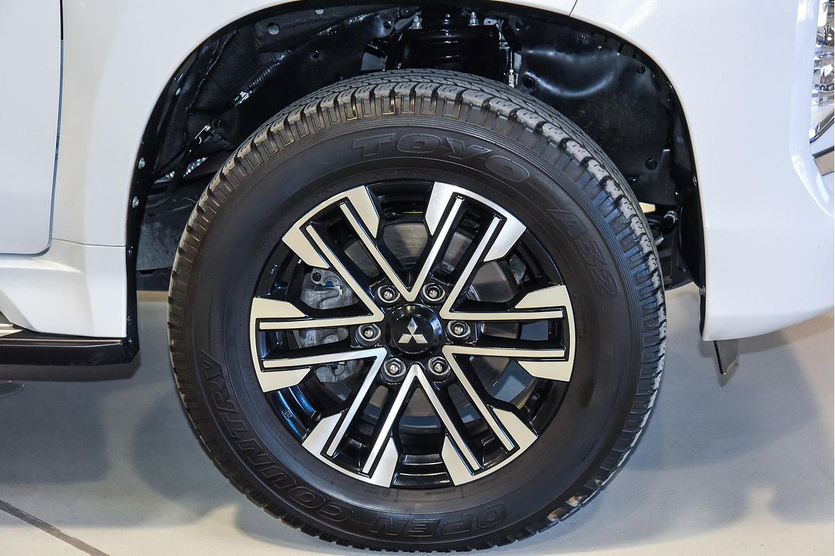 2022 Mitsubishi Pajero Sport GLS QF