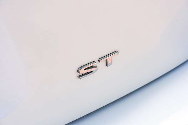 2019 Nissan Pathfinder ST R52 Series III