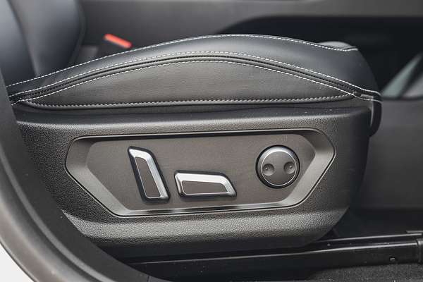 2022 GWM Haval H6 Lux Hybrid B01