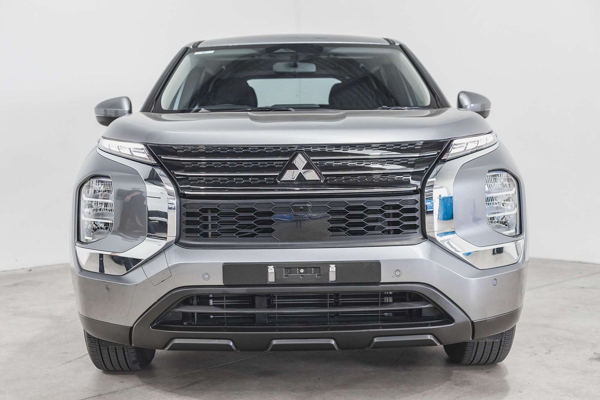 2023 Mitsubishi Outlander ES ZM