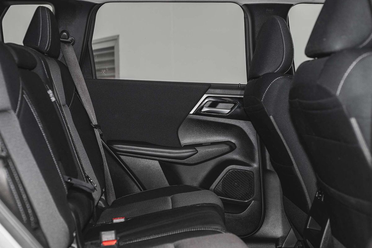 2023 Mitsubishi Outlander ES ZM