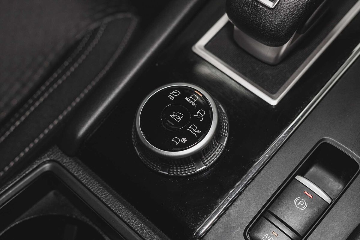 2023 Mitsubishi Outlander ES ZM