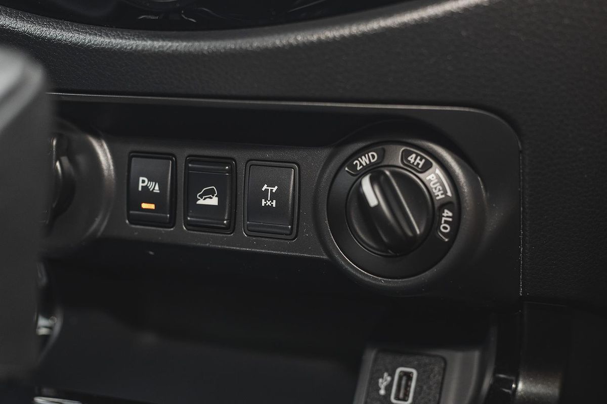 2023 Nissan Navara PRO-4X Warrior D23 4X4