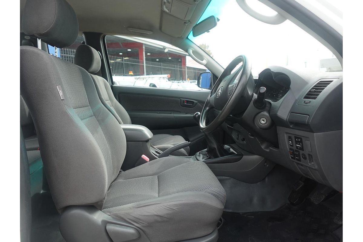 2013 Toyota Hilux SR KUN26R 4X4