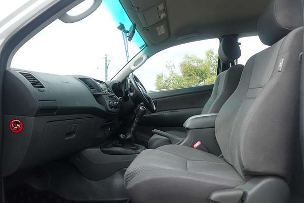 2013 Toyota Hilux SR KUN26R 4X4