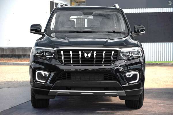 2025 Mahindra Scorpio Z8L