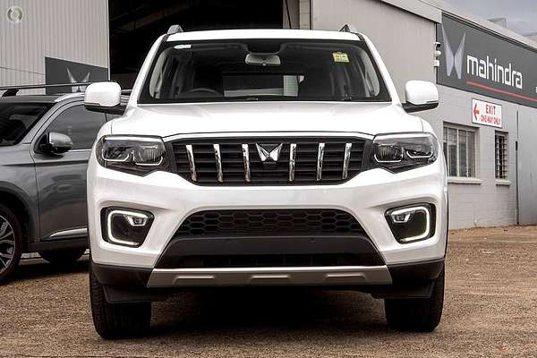 2025 Mahindra Scorpio Z8L