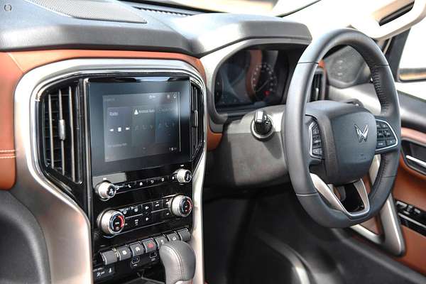 2025 Mahindra Scorpio Z8L