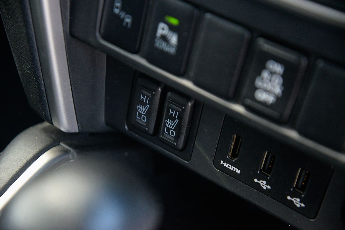 2021 Mitsubishi Triton GSR MR 4X4