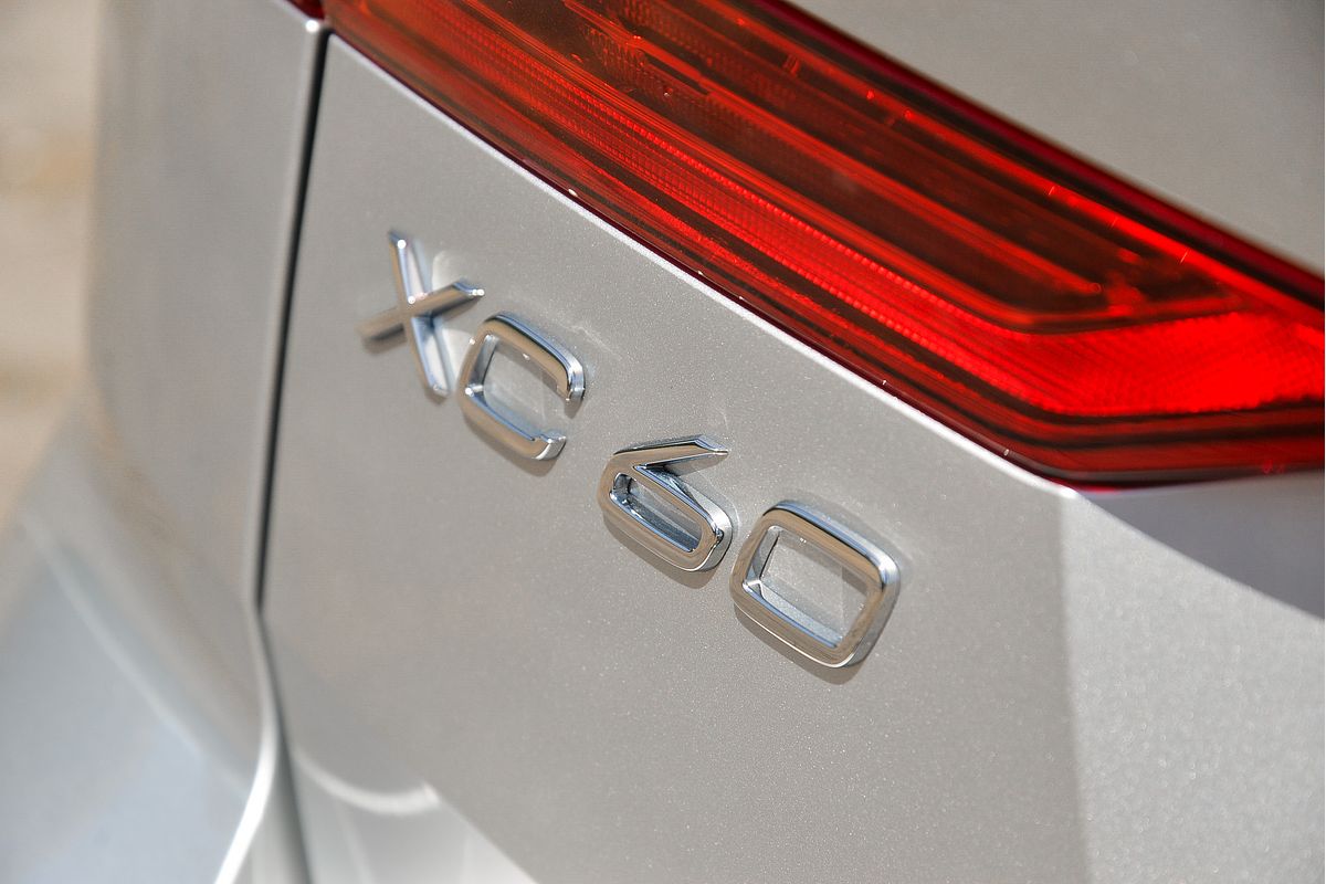 2018 Volvo XC60 T6 R-Design