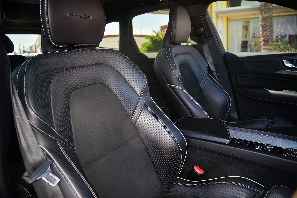 2018 Volvo XC60 T6 R-Design
