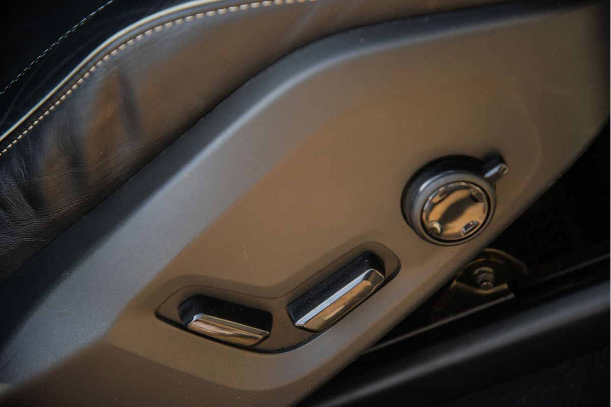 2018 Volvo XC60 T6 R-Design