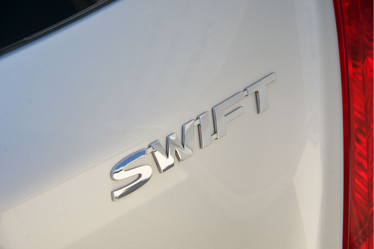 2015 Suzuki Swift GL FZ