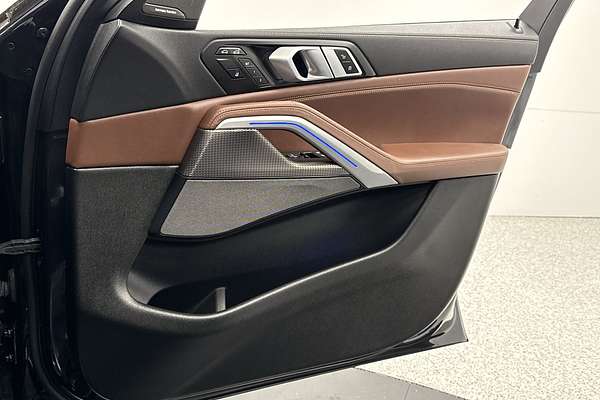 2020 BMW X6 xDrive40i M Sport G06