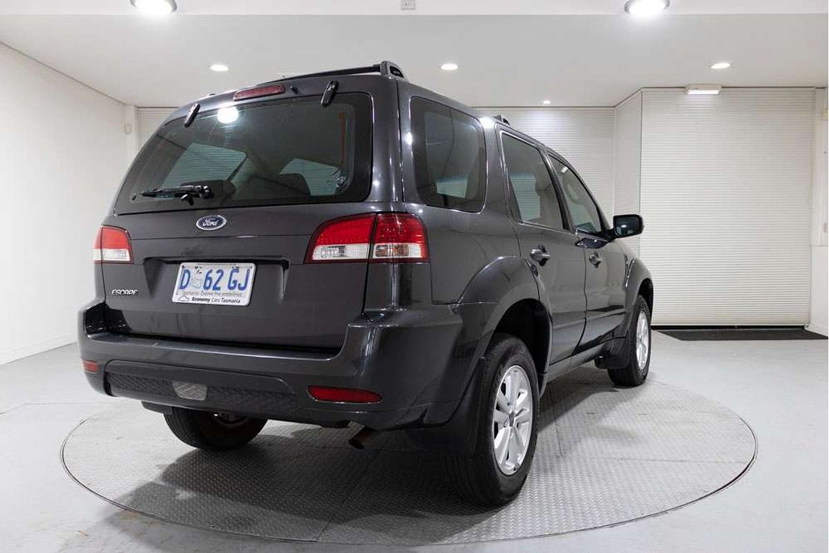 2010 Ford ESCAPE  4 SP AUTOMATIC 4D WAGON 4CYL 