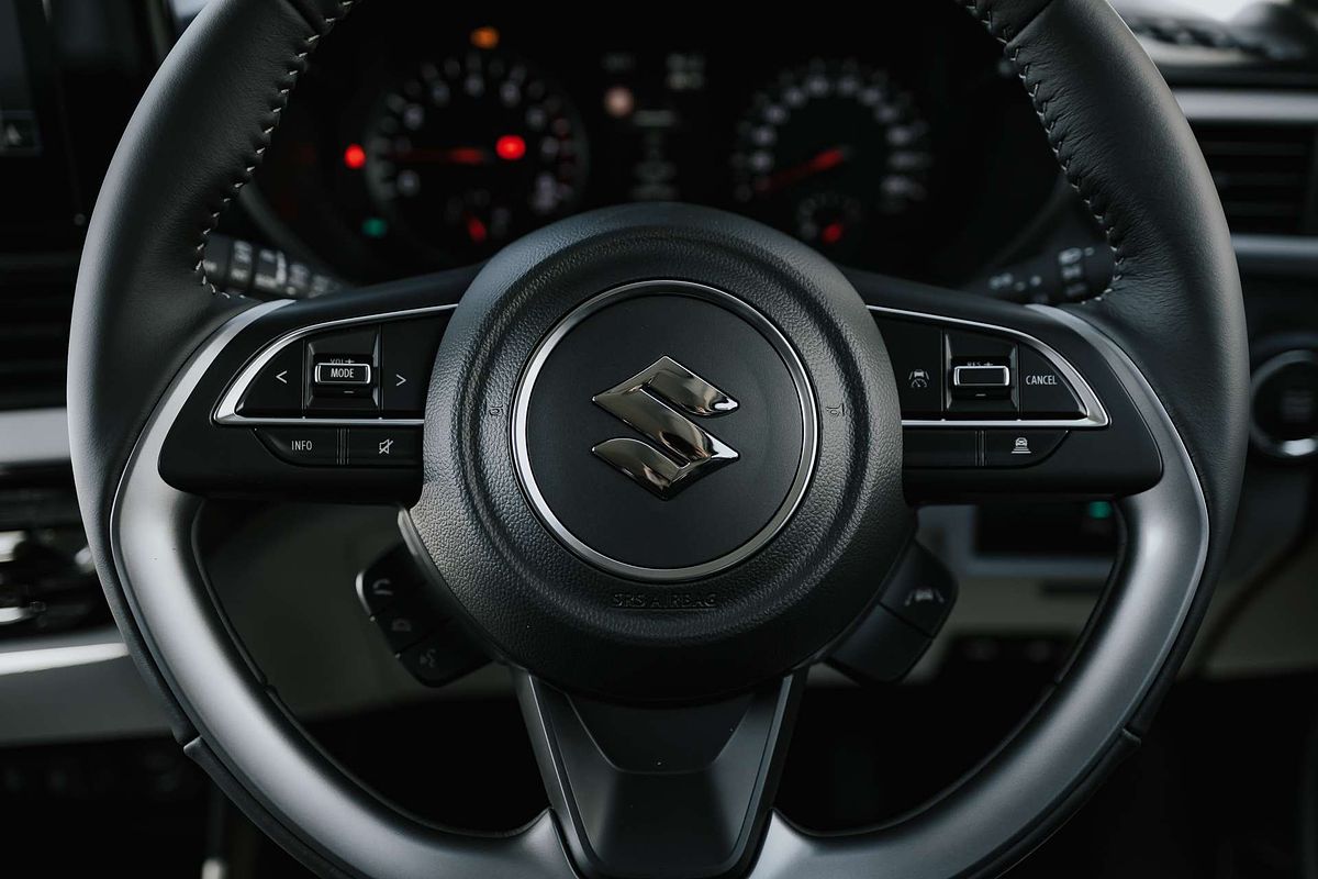 2024 Suzuki Swift Hybrid Plus UZ
