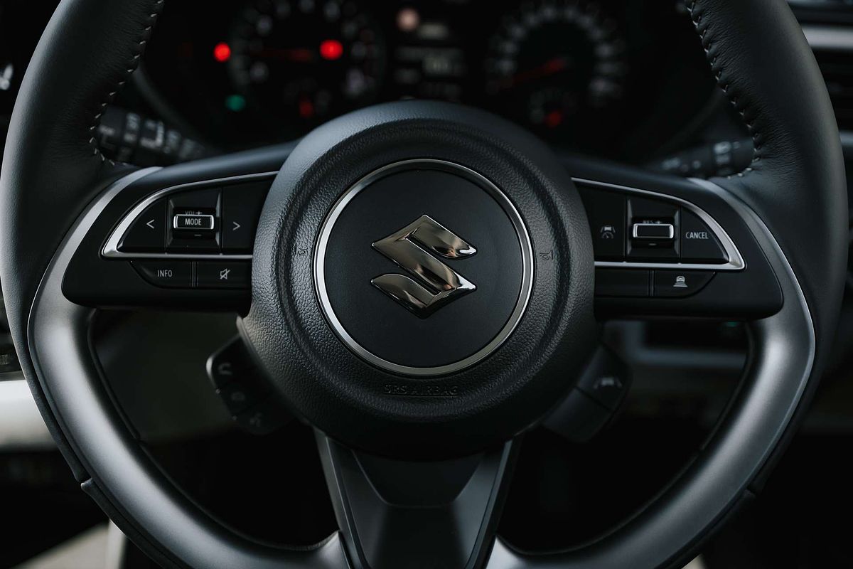 2024 Suzuki Swift Hybrid Plus UZ