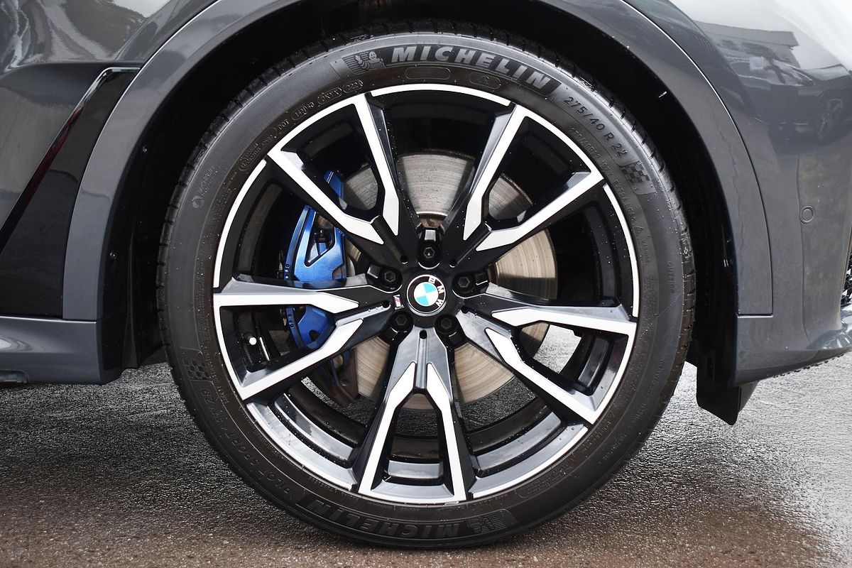 2022 BMW X7 xDrive30d G07