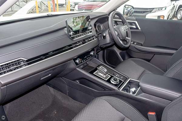 2024 Mitsubishi Outlander LS ZM