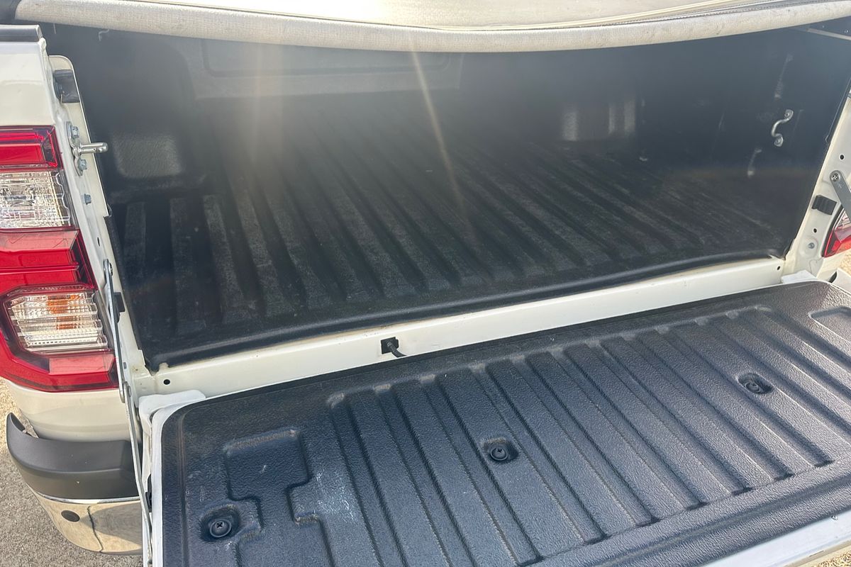 2020 Toyota Hilux SR5 GUN126R