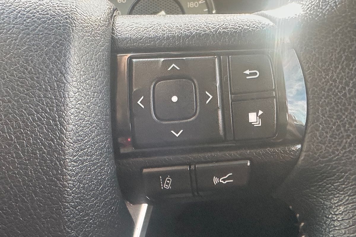 2020 Toyota Hilux SR5 GUN126R