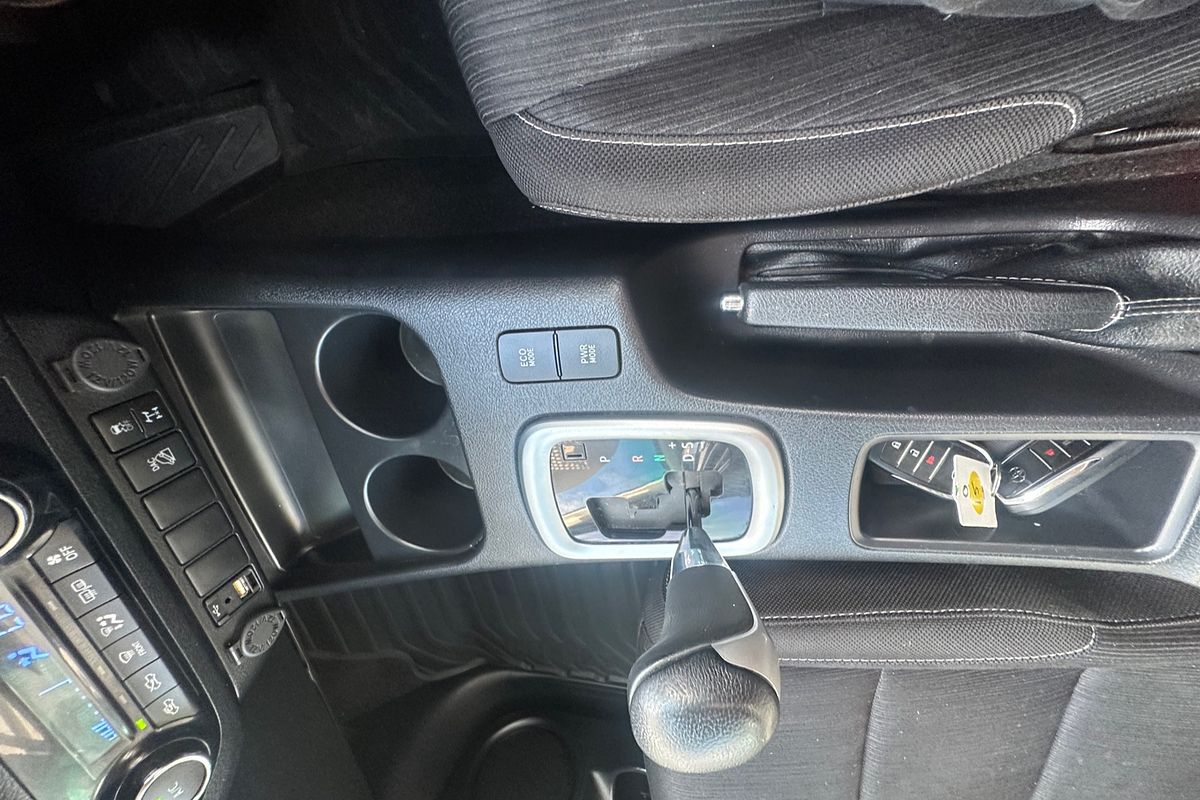 2020 Toyota Hilux SR5 GUN126R