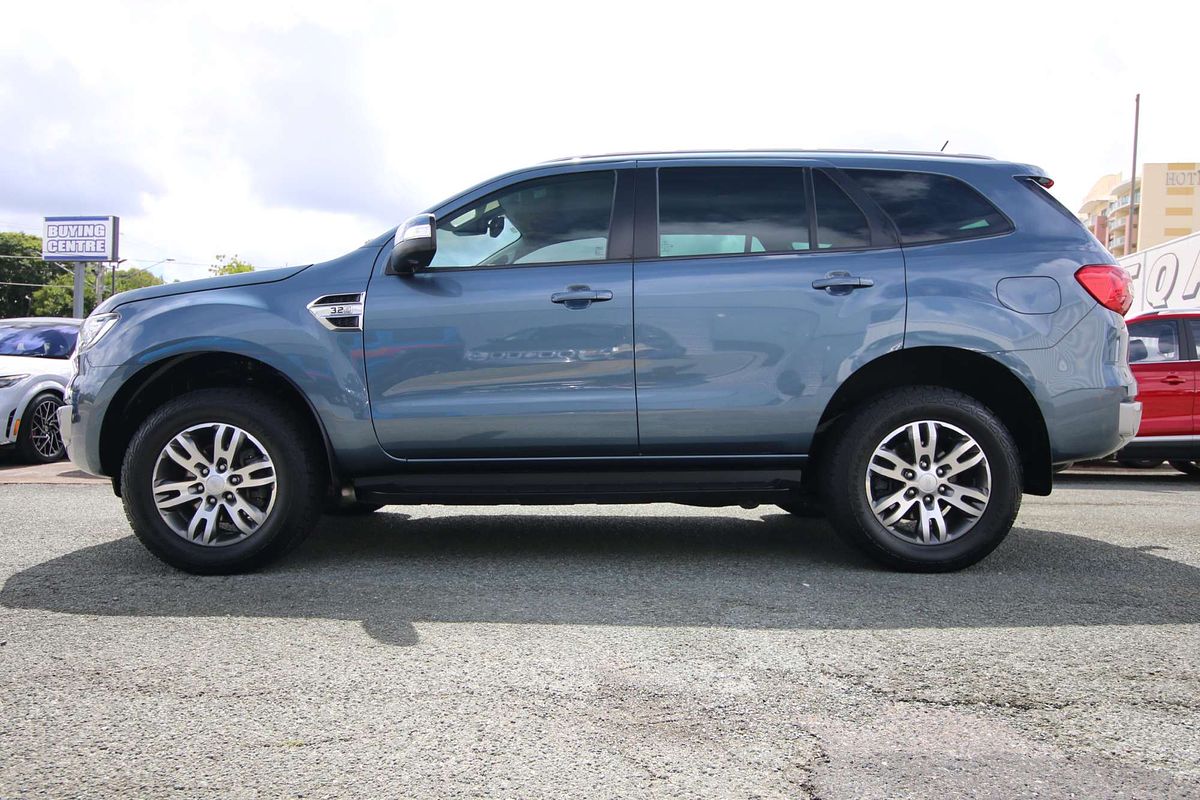 2017 Ford Everest Trend UA