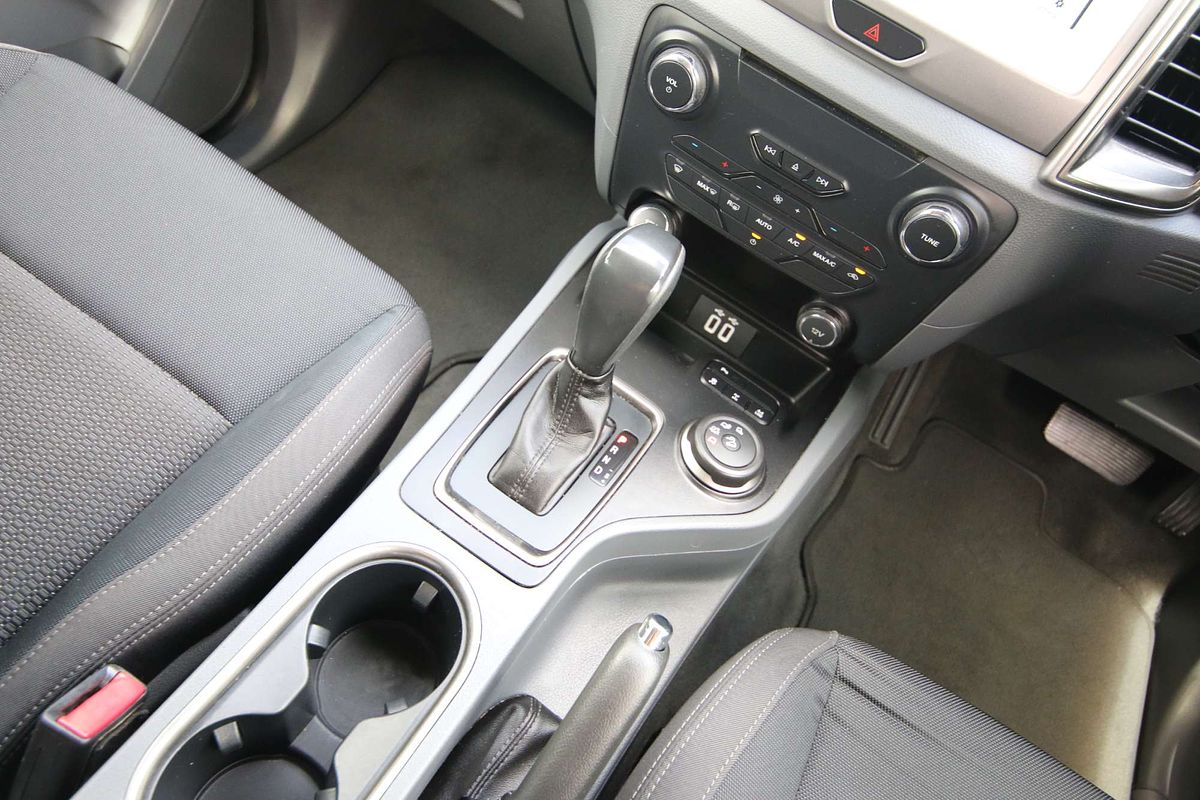 2017 Ford Everest Trend UA