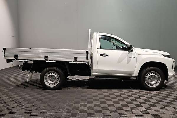 2023 Mitsubishi Triton GLX MR 4X4