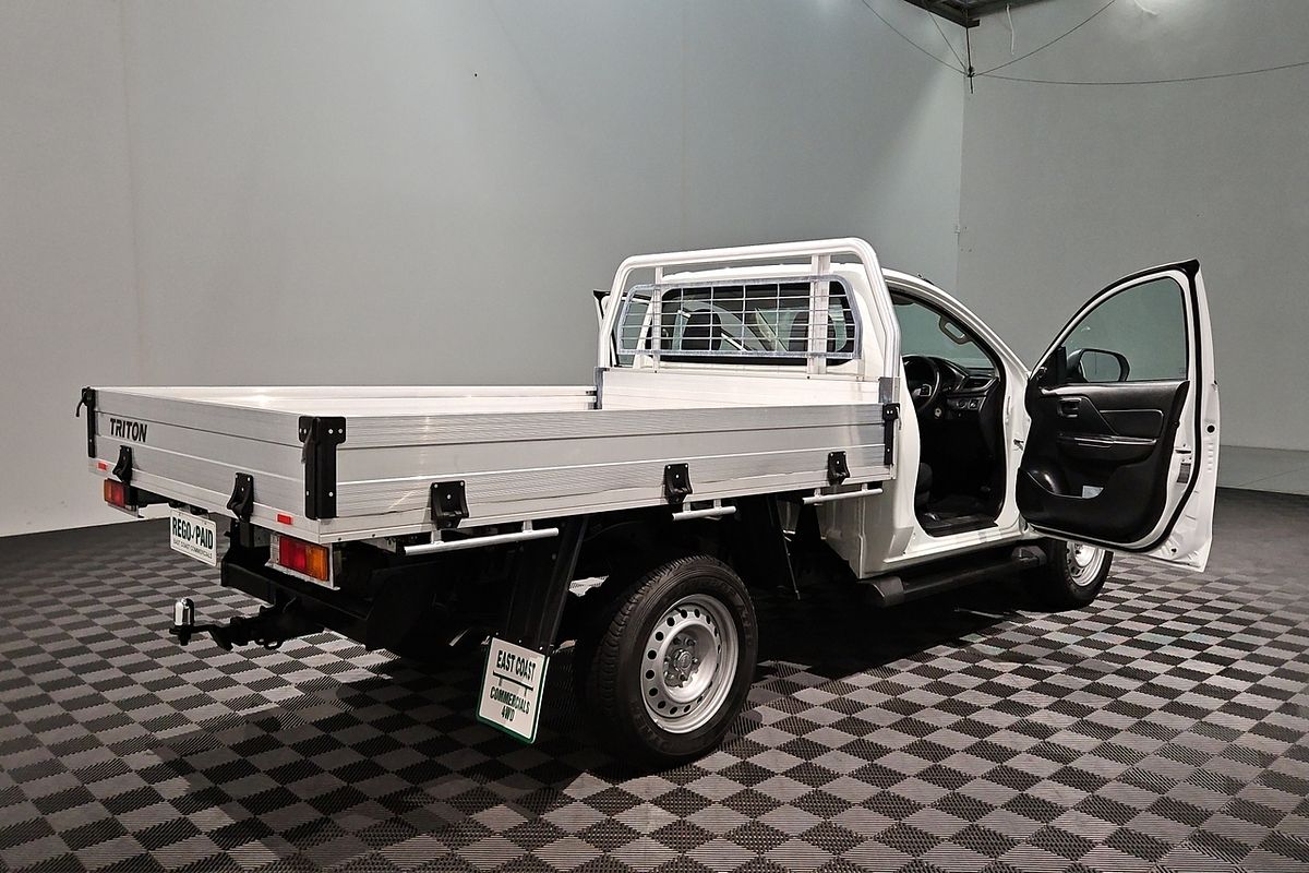 2023 Mitsubishi Triton GLX MR 4X4