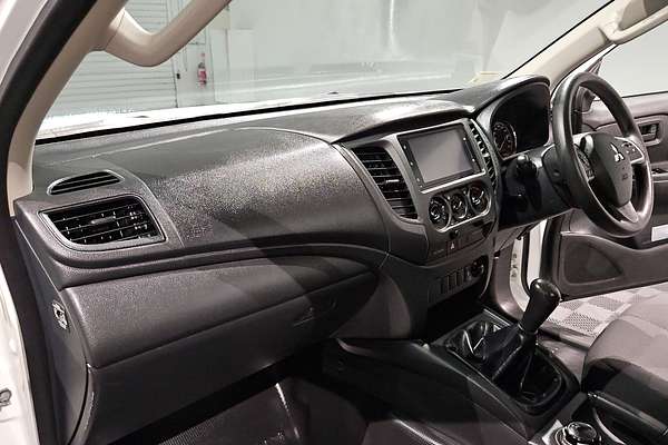 2023 Mitsubishi Triton GLX MR 4X4