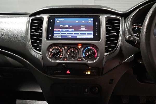 2023 Mitsubishi Triton GLX MR 4X4