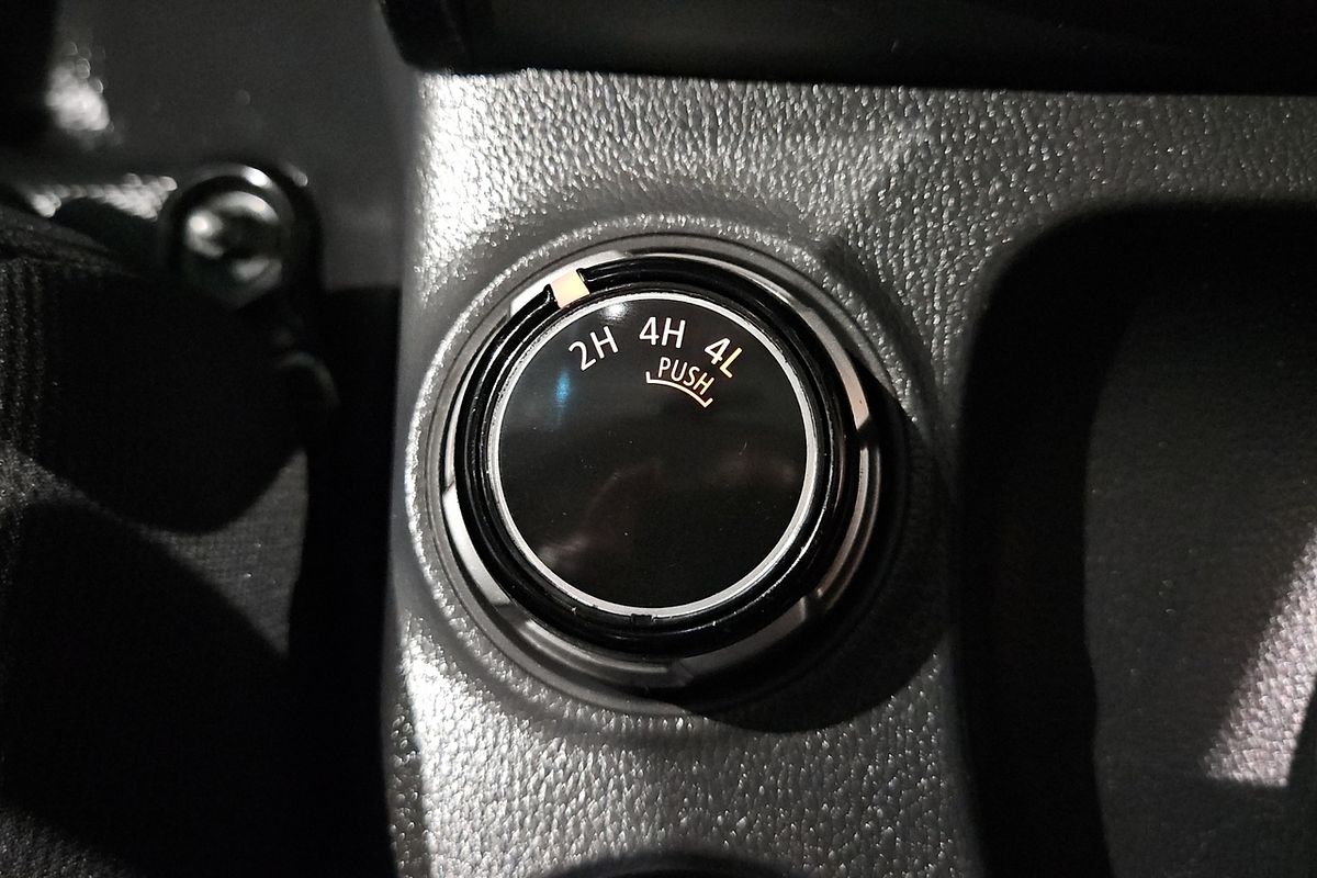 2023 Mitsubishi Triton GLX MR 4X4